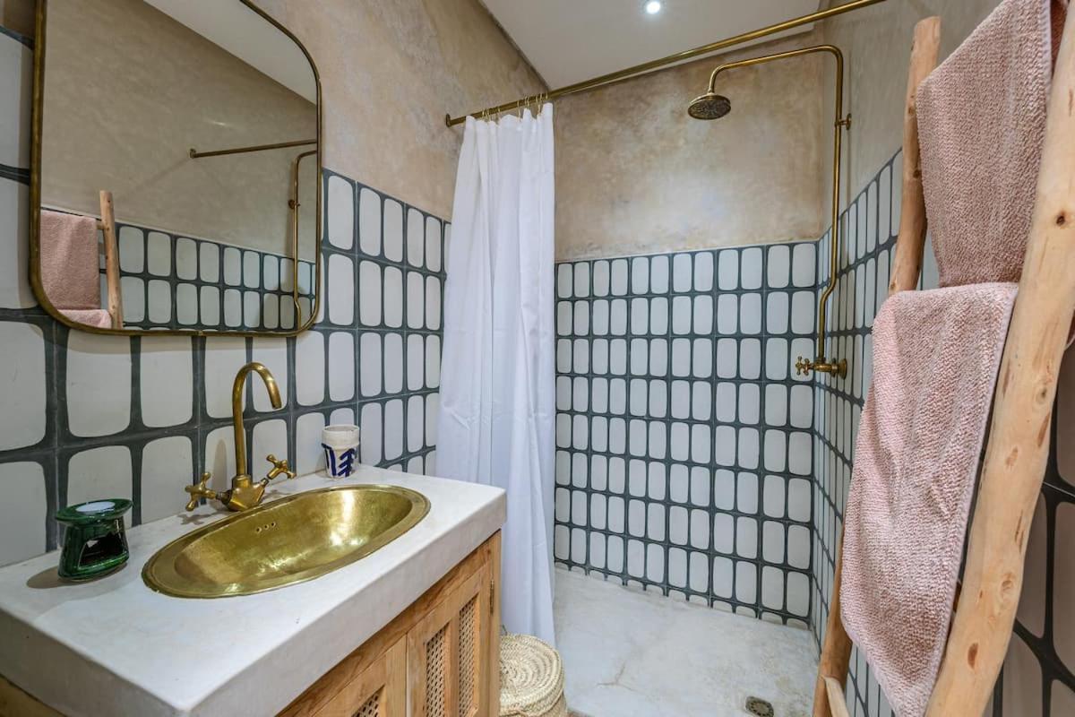Riad Yannis Marrakesh Bagian luar foto